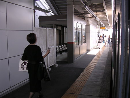 平田駅ホーム