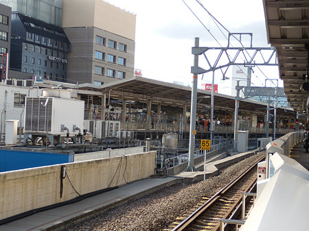 あおなみ線名古屋駅ホームから見る新幹線ホーム