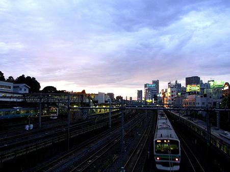 鶯谷駅1