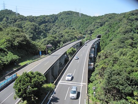 横横道路