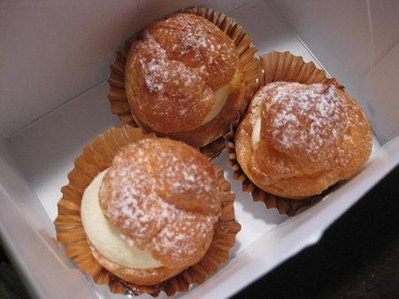 FLOのシュークリーム