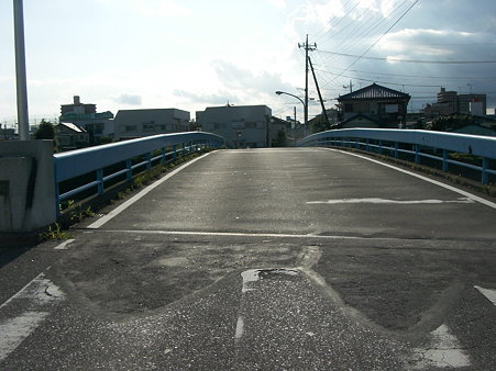 梁瀬橋