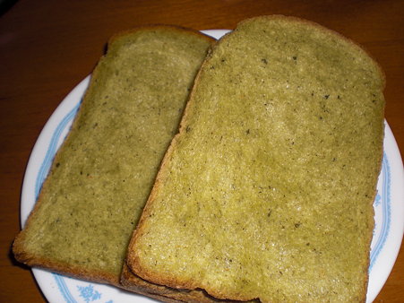 タマキ　緑茶パン