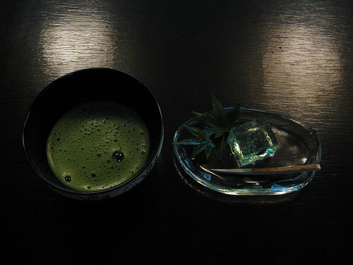 Drinking a cup of matcha (green tea) at Rakuutei in Shinjuku Imperial Garden