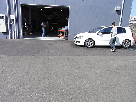 洗車をする人も…
