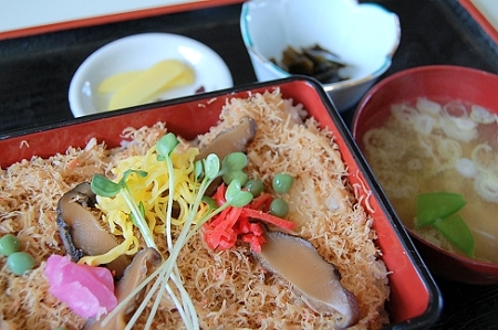 かにめし800円